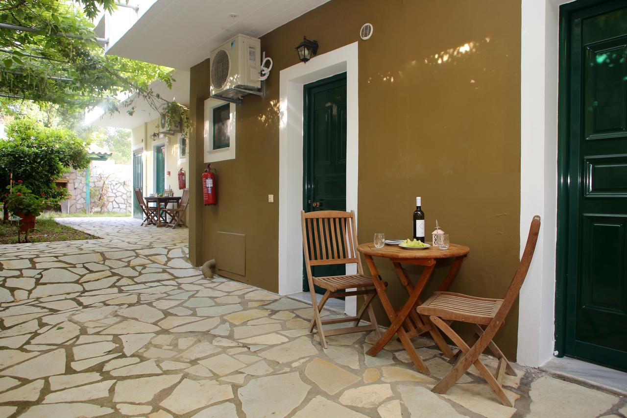 Nikolas Studios Agios Nikitas Exterior photo