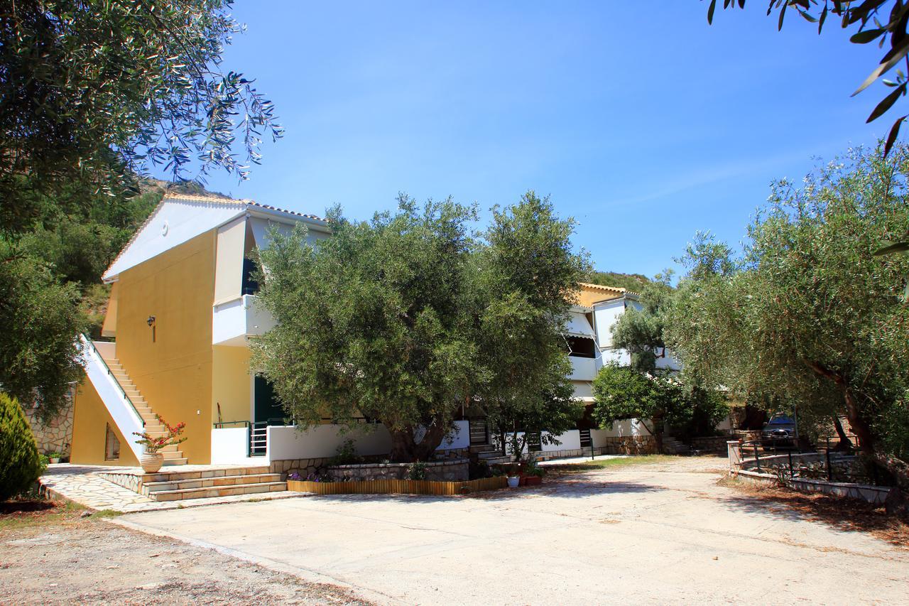 Nikolas Studios Agios Nikitas Exterior photo